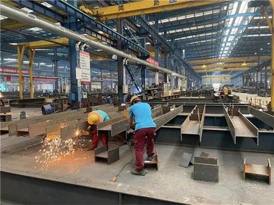 绿色智造崛起降本增效新高地——走进鸿路钢构涡阳生产建设基地